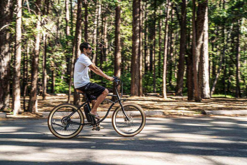 Balade sur un vélo électrique