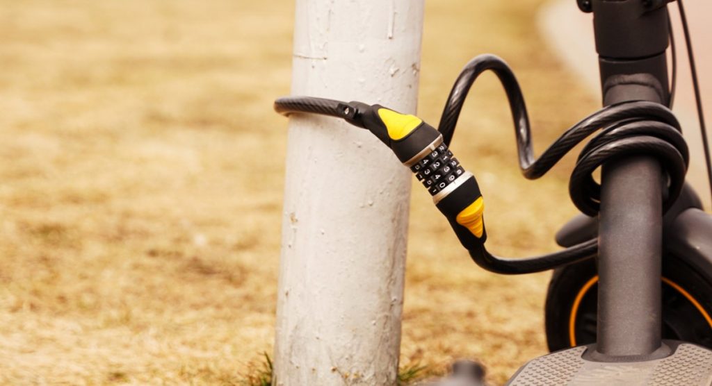 Quel cadenas choisir pour attacher sa trottinette électrique ?