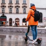 Peut-on utiliser une trottinette électrique sous la pluie ?