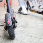 Top 3 des trottinettes électriques étanches pour rouler sous la pluie