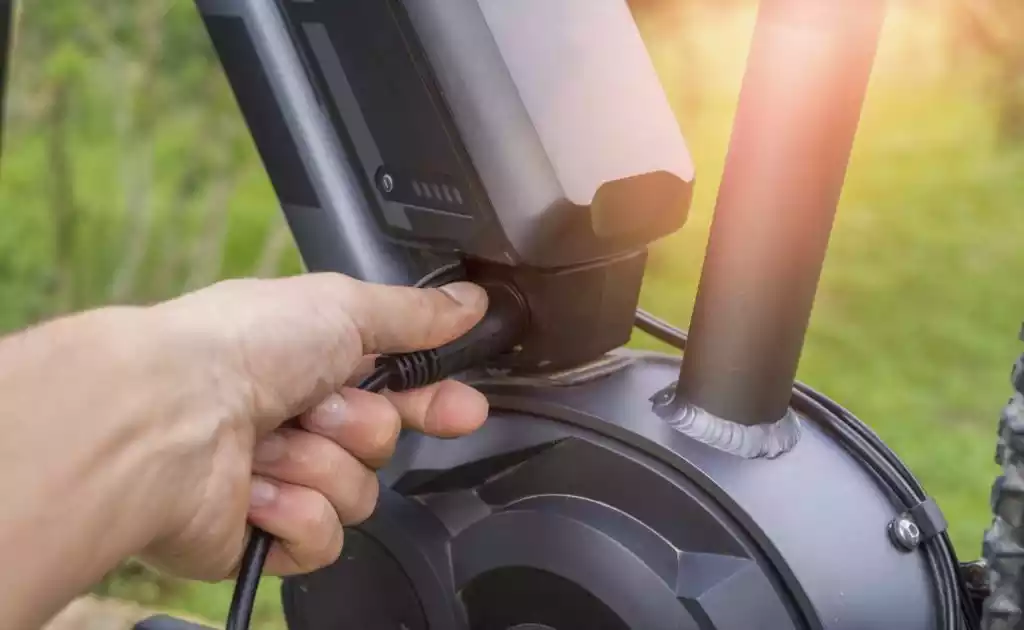 Comment bien recharger la batterie de son VAE ?